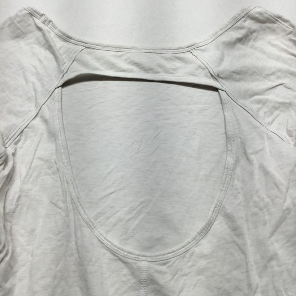 Athletic Top Long Sleeve Collar By Lululemon In White, Size: S Sale